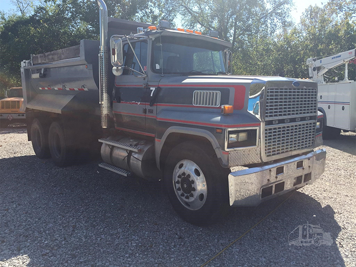 Side Dump Truck